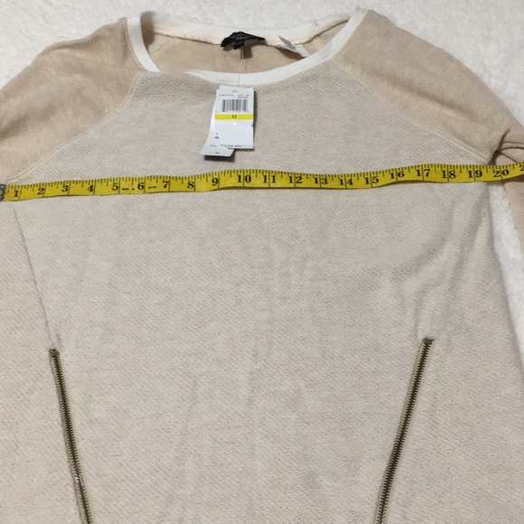 Spence knots comfy light sweater size Medium - Picture 7 of 8